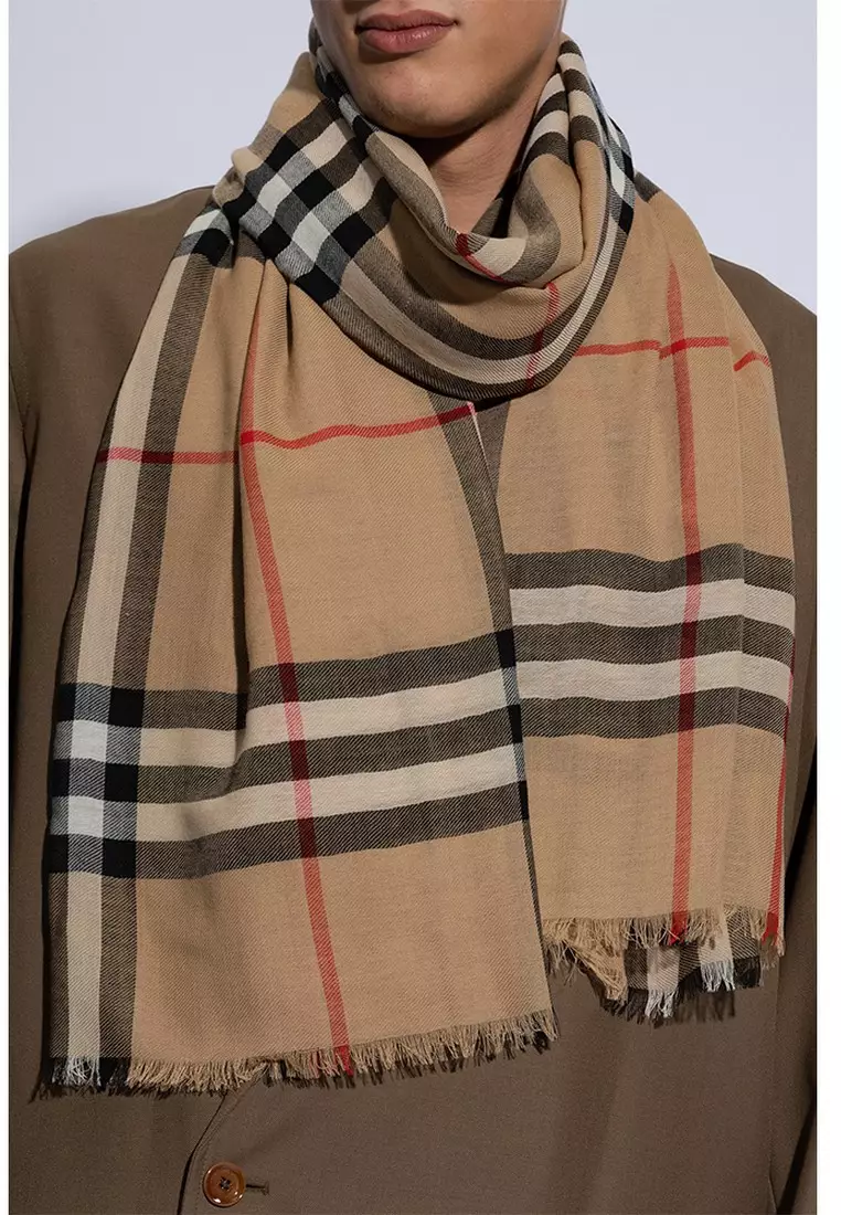 Burberry wool shawl shop