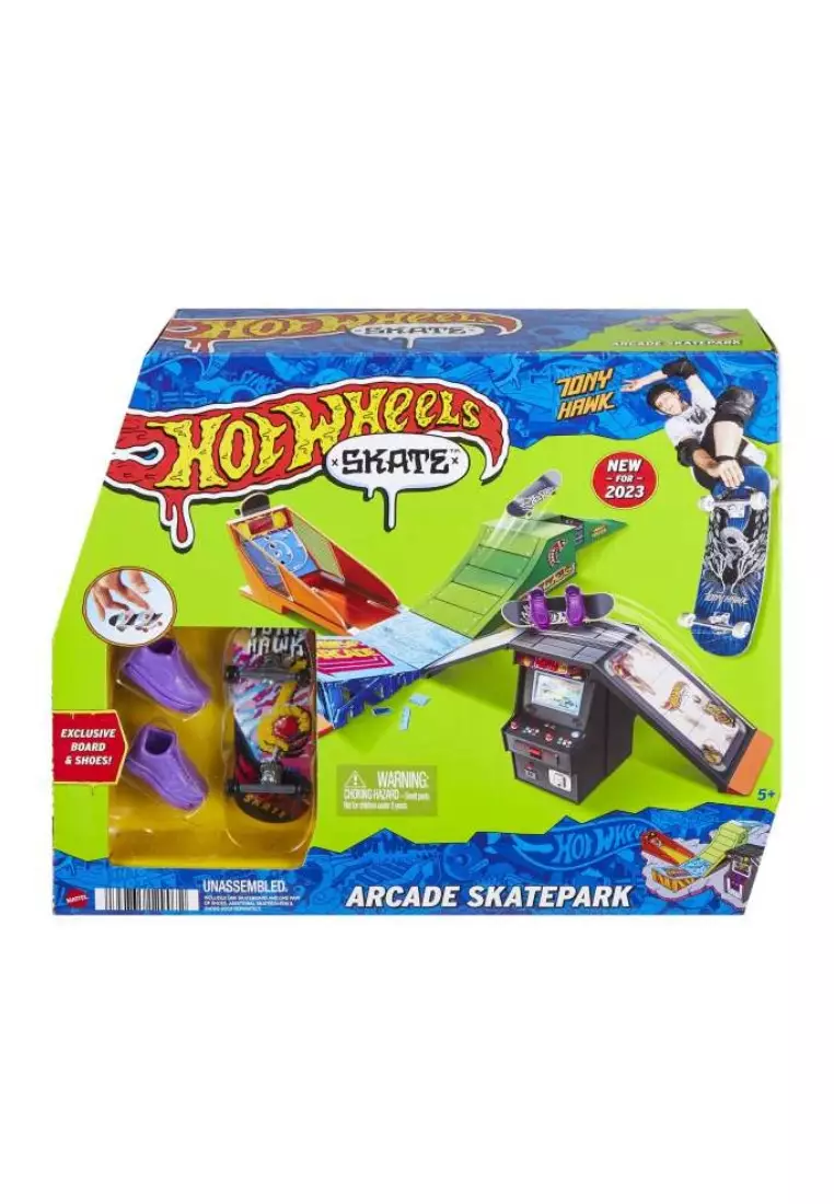 Hot Wheels Skate Arcade Skatepark With Tony Hawk Fingerboard & 1 Pair Of Shoes