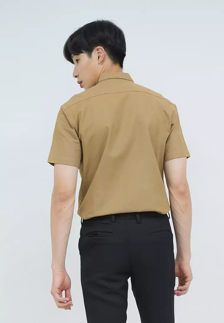 Kemeja lengan pendek pria formal slim fit cream houseofcuff