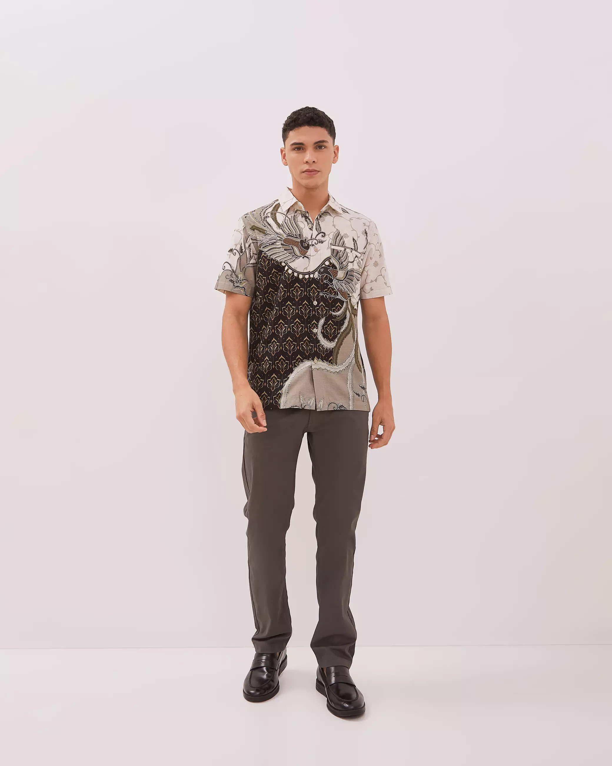 AMK Kemeja Batik Pria Lengan Pendek SHB Boelang Ss Olive