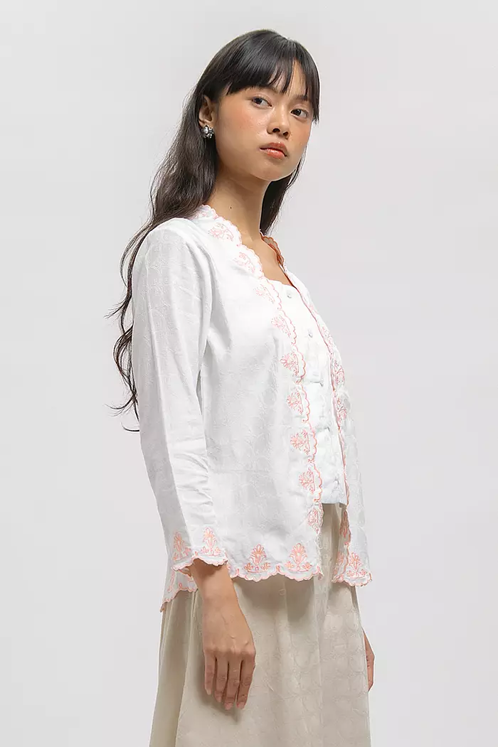 COTTONINK - Atasan Blouse Wanita Latika Putih #Archipelago2025