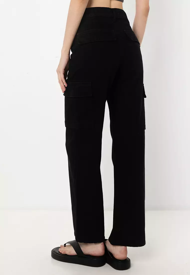 Wide Leg Cargo Jeans