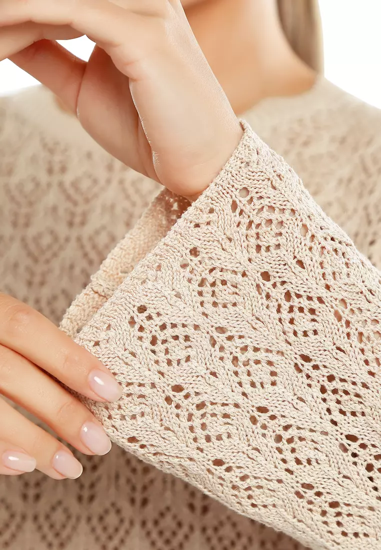 Short Crew Neck Sweater Top in Natural