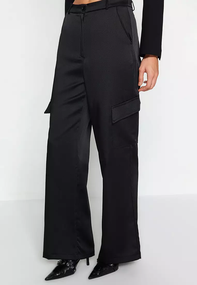 Wide Leg Cargo Pants