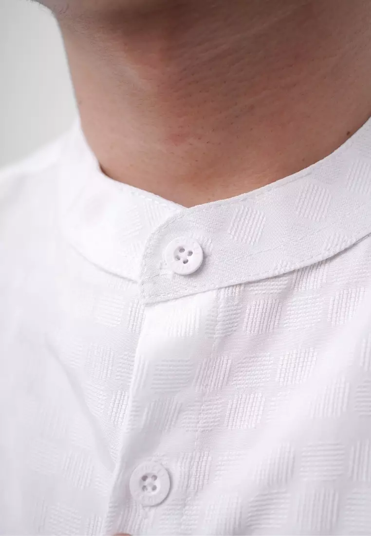 Ryusei Kemeja Kerah Koko Lengan Pendek Akari White