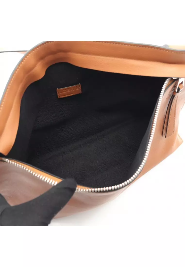 Pre-Loved LOEWE T pouch Anagram Shoulder bag leather light brown