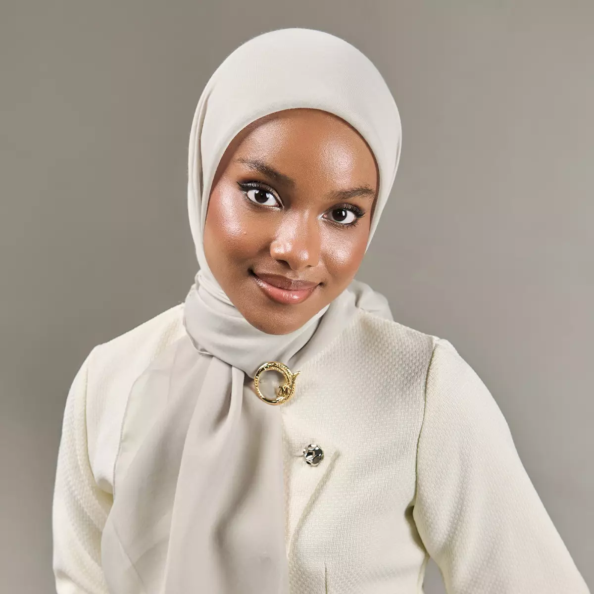 [New Collectio] ZM Zaskia Mecca - Hijab Paris Premium Parissa Light Grey | Bahan Adem, Fine Stitch, Mudah Dibentuk & Classy