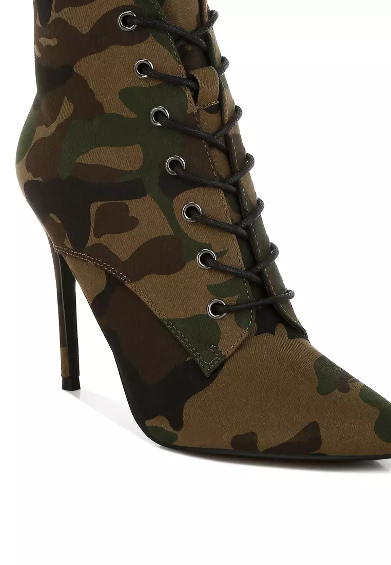 Sepatu bot hak tinggi beludru warna kamuflase