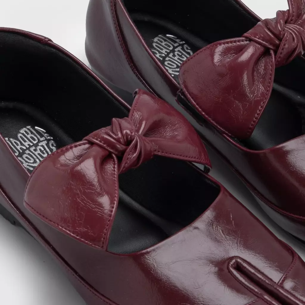 Valeeqa Flat Shoes Maroon