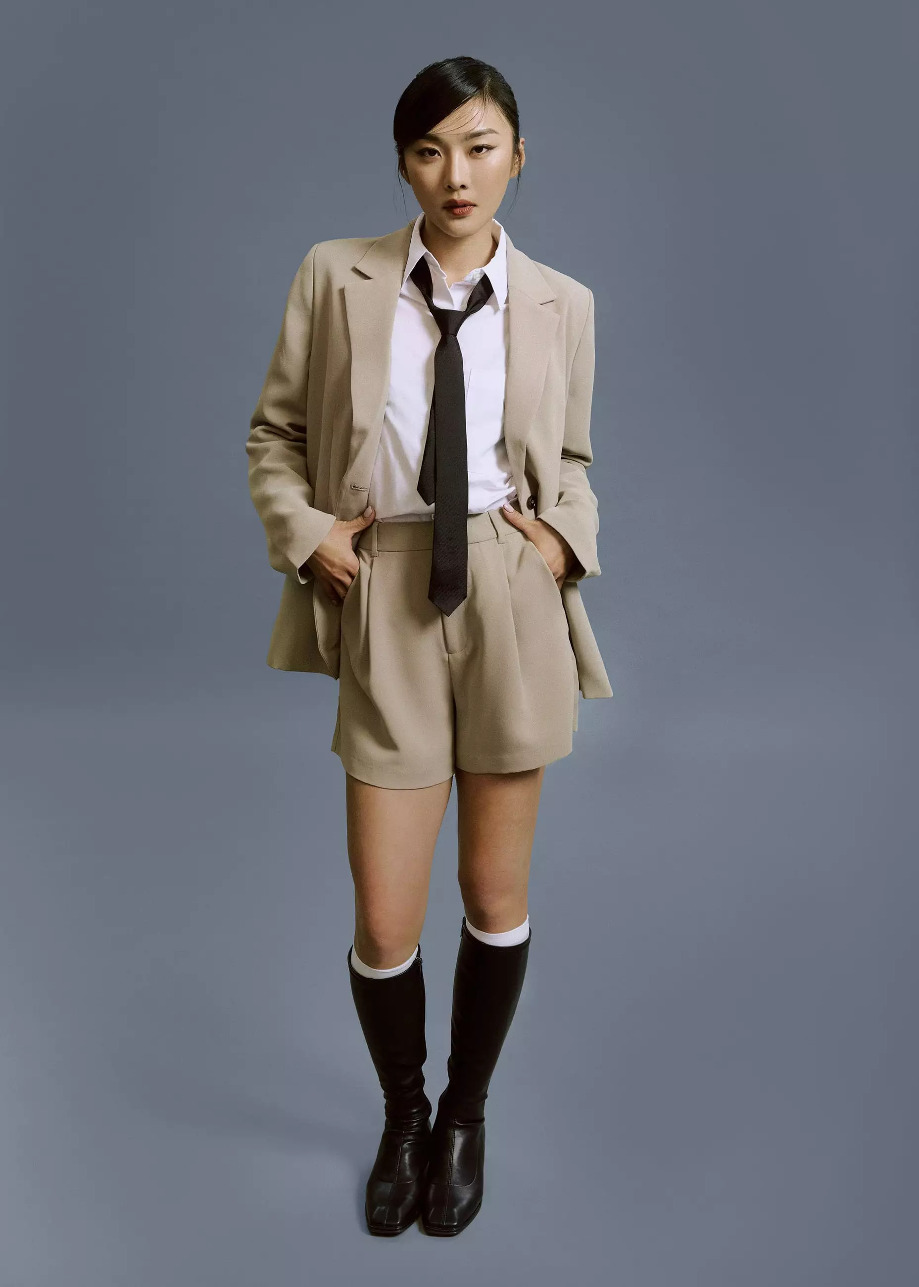 Celana Pendek Wanita - Aika Elastic Pleated Tailored Shorts