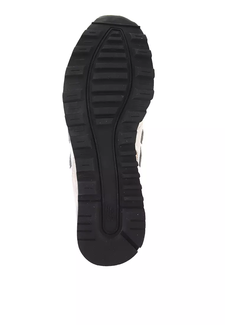 996