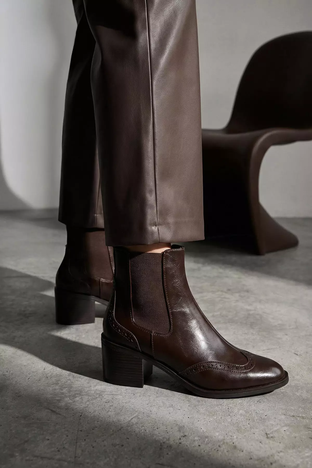 Trendyol Brown Rubber Detailed Women'S 6.5 Cm Block Heeled Boots Takaw26Bo00089