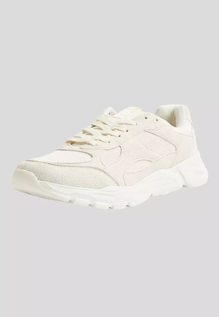 Man's Footwear