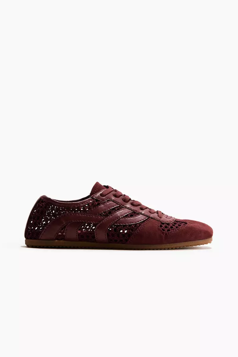 Crochet-look trainers