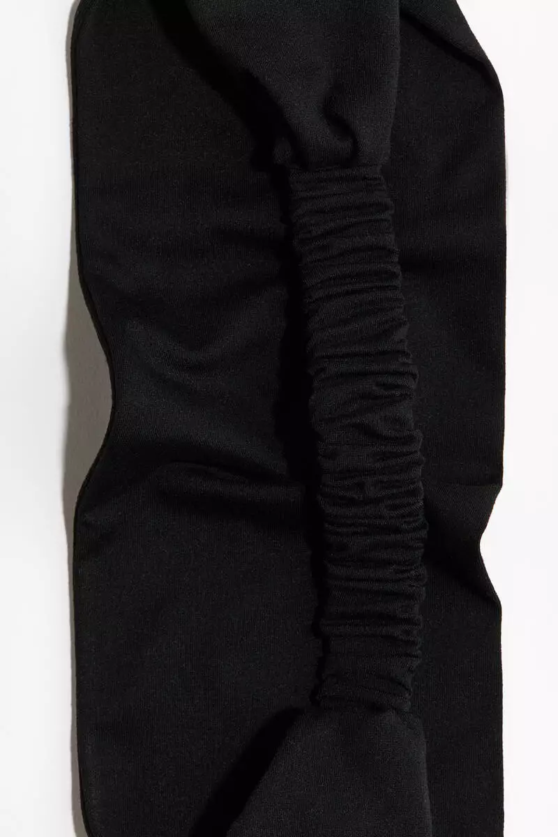 Wide hairband
