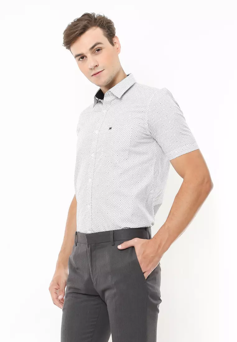 Johnwin - Kemeja Slim Fit - Kemeja Formal - Motif Garis Kecil - Putih - FSH.650.K380.732.C-S/S