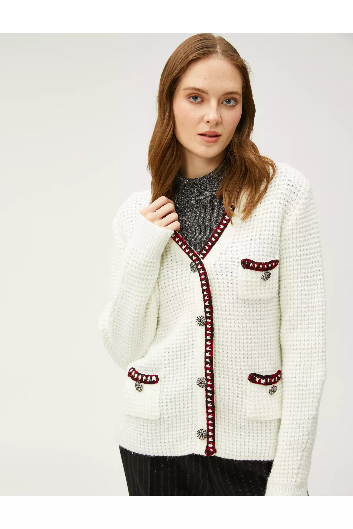 Women's cardigan with buttons and pockets 2025