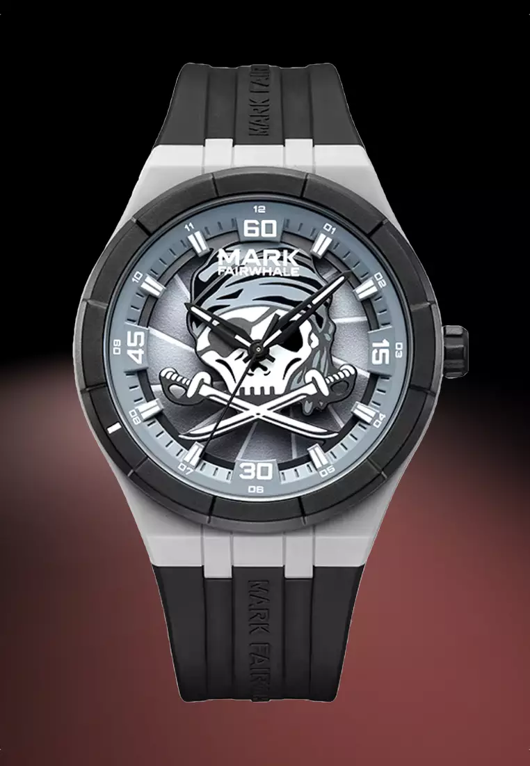 Unisex Rotating Pirate Skull Quartz Watch, Black Rubber Strap