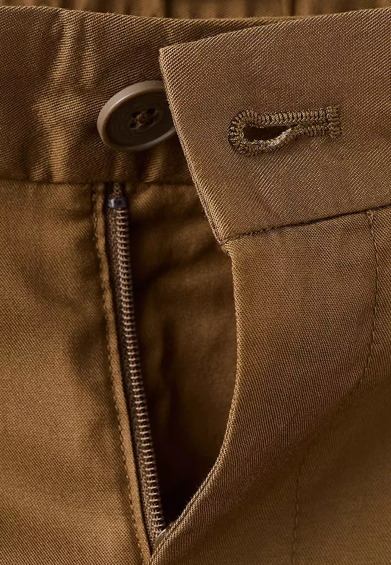 Regular-Fit Pleated Flowy Trousers