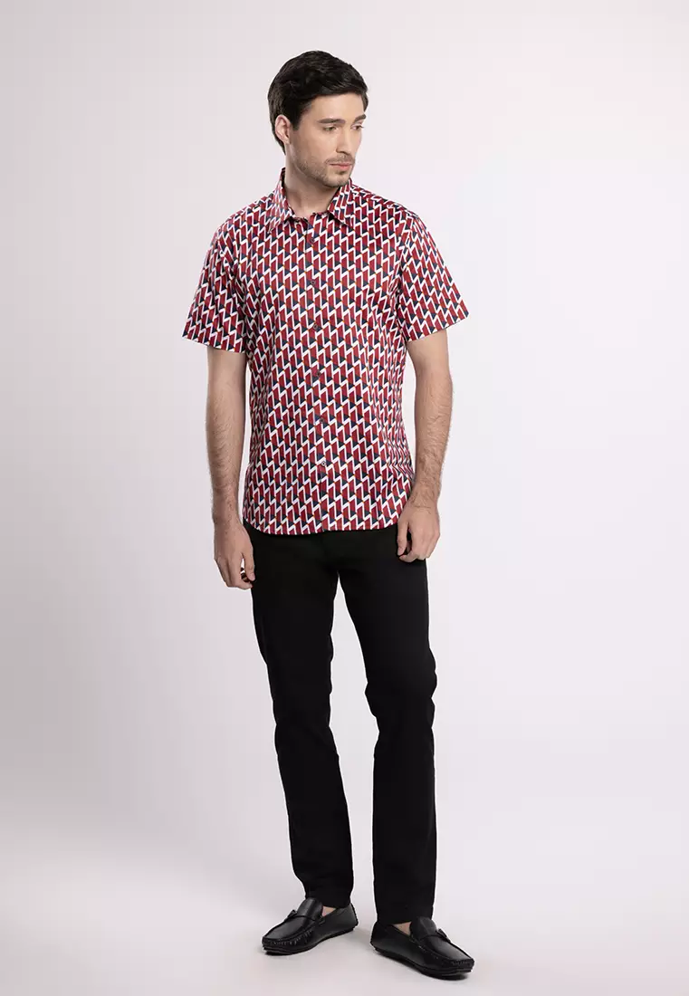 MOC - Kemeja Motif Lengan Pendek Pria Marvel - Red