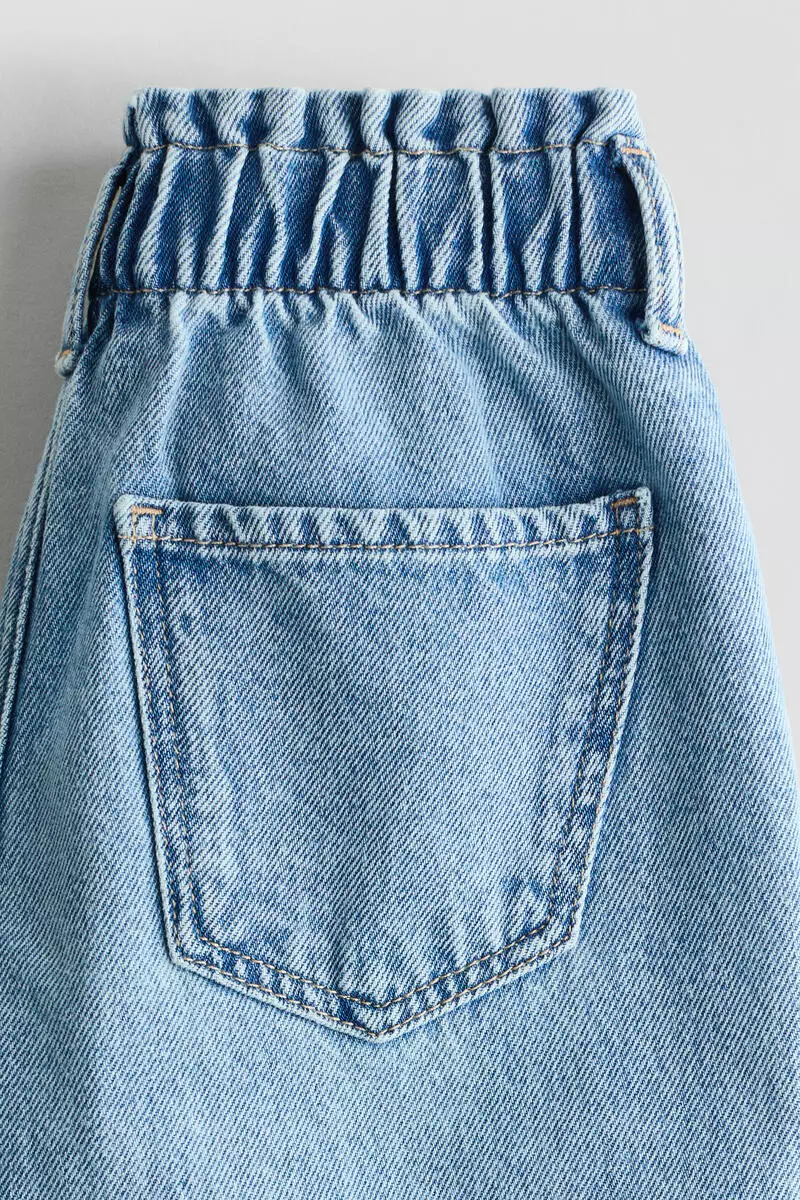 Relaxed paper bag jeans