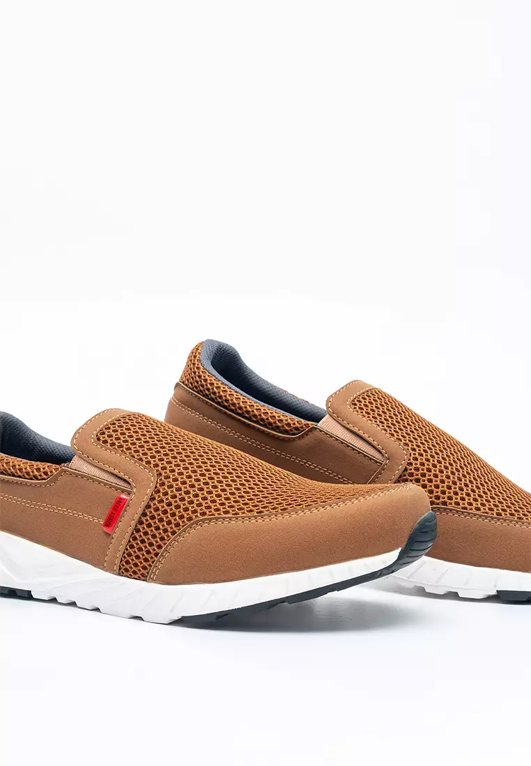 Sepatu Sneakers Slip On Pria Charlie