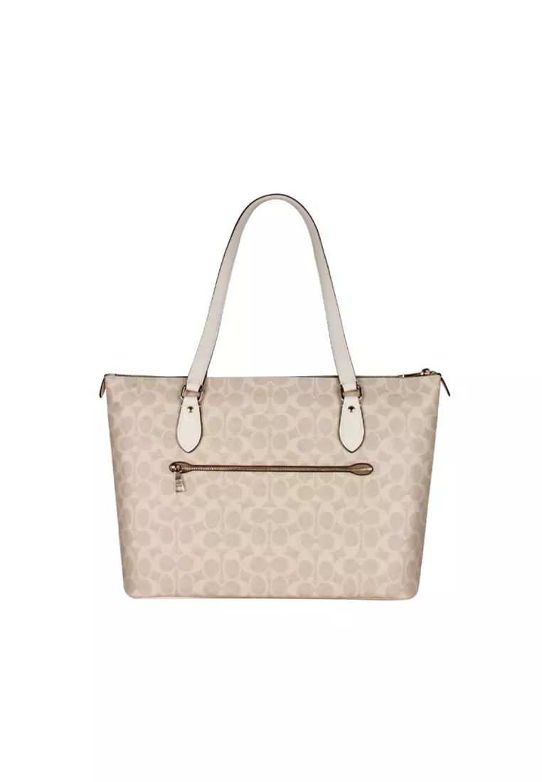 Gallery Tote Bag In Signature Canvas Sand Chalk CW381