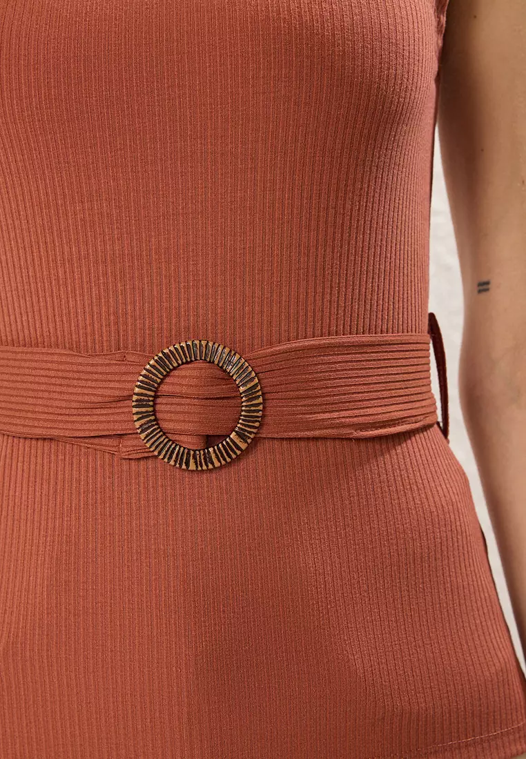 Brick Red Stand Collar Belted Regular Pattern Knitted Blouse