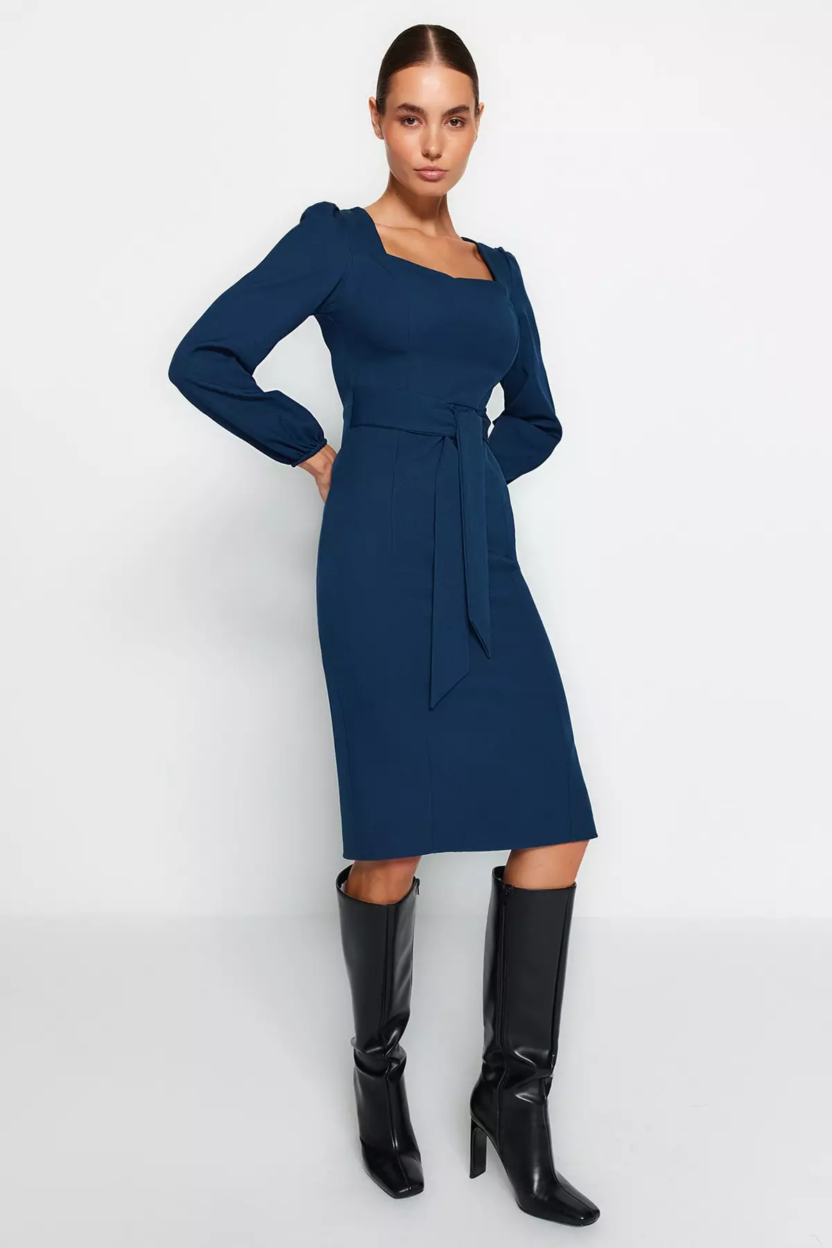 Buy Trendyol Sweetheart Neck Midi Woven Dress 2024 Online | ZALORA ...