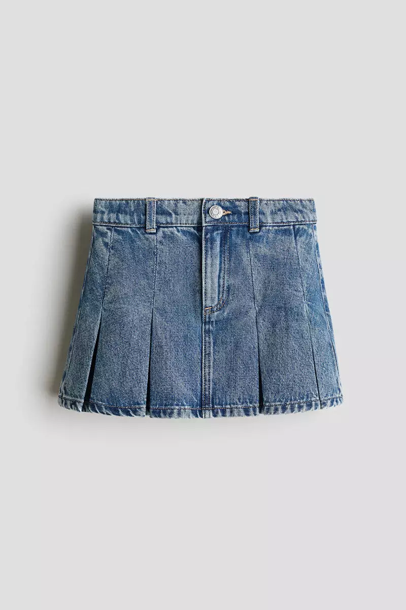 Pleated denim skirt