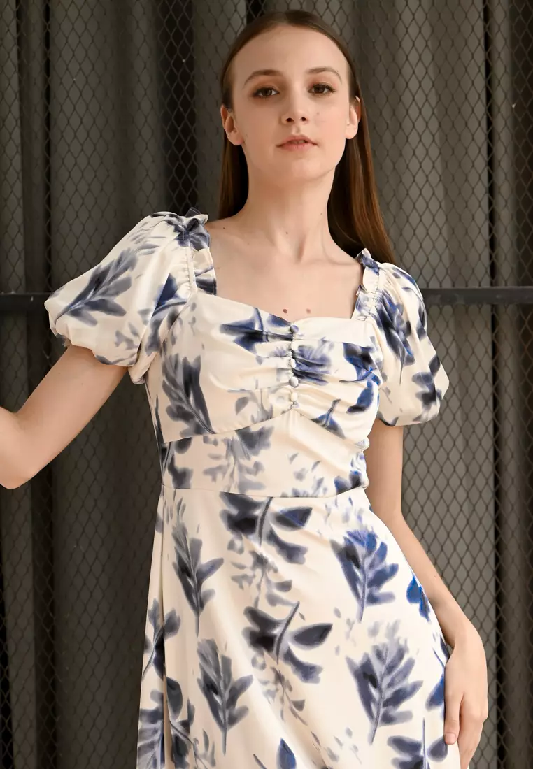 碎花泡泡袖连衣裙