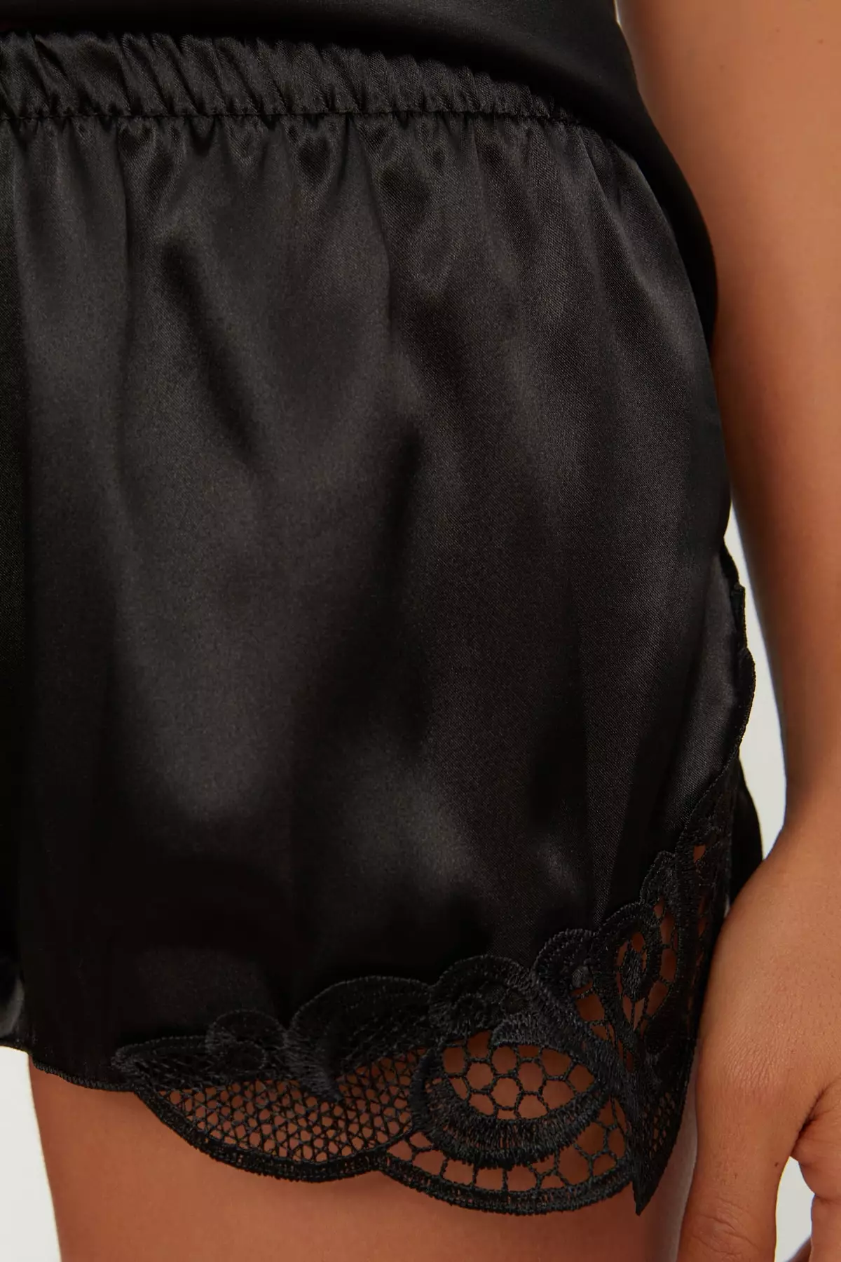 Lace Detail Satin Pyjama Set