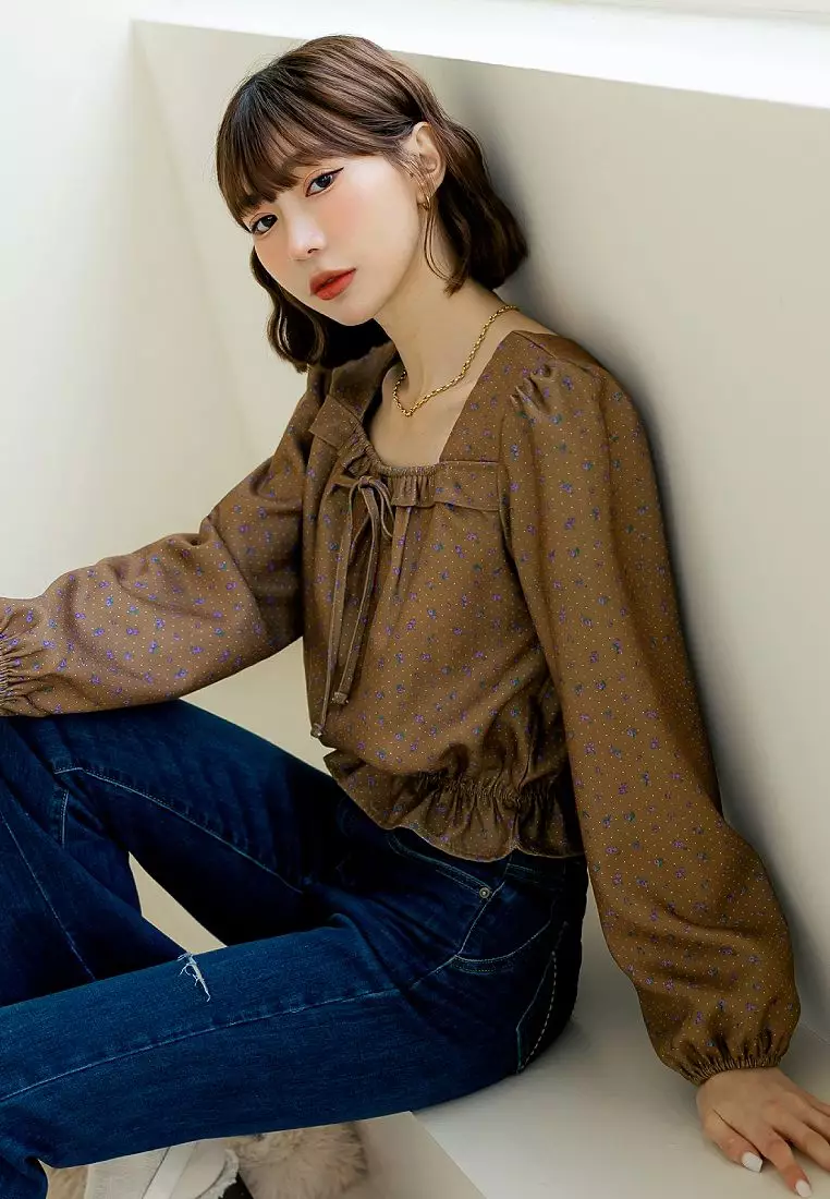 Romantic Floral Smocked Crop Blouse with Square Neck and Puff Long Sleeves [AB19913]