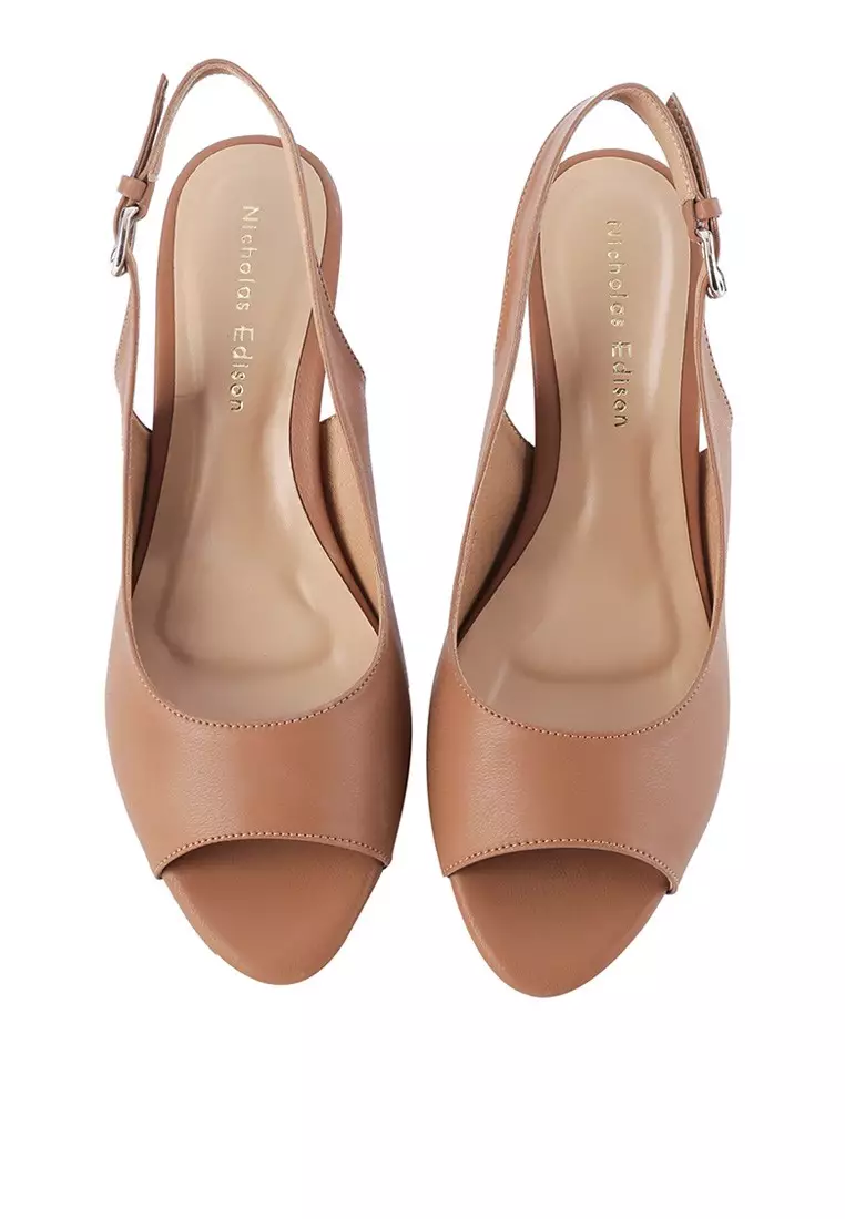 Heel Erica Tan