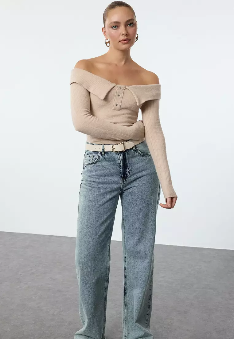 Carmen Collar Detail Blouse