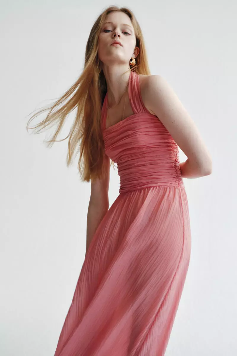 Buy H&M Gathered halterneck dress 2026 Online | ZALORA