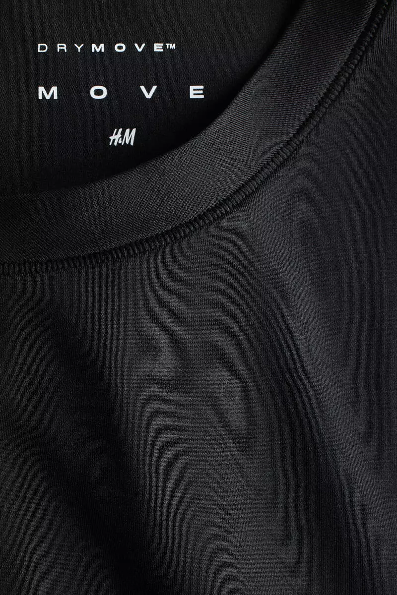 Sports top with DryMove™