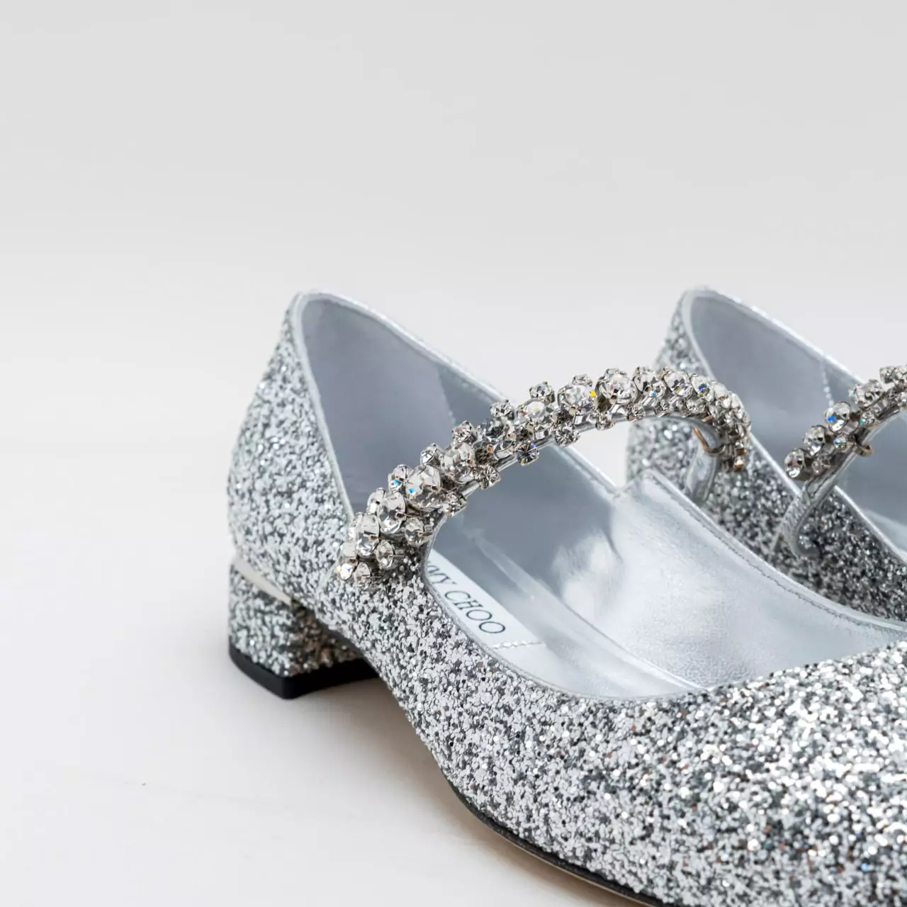 [4.4PRIL KEJUTAN HARGA] Bing 25 Crystal Strap Glitter Fabric Flat Pumps Silver