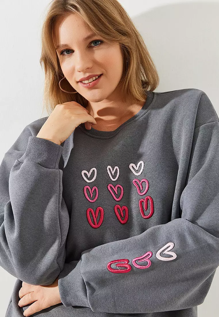 Women's Three Thread Raised Heart Printed Sweatshirt