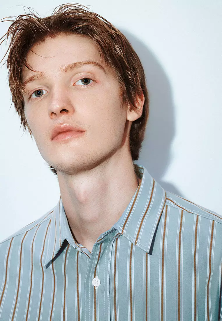 UR冬季新款男时尚休闲轻通勤条纹长袖开襟衬衫UMF240092