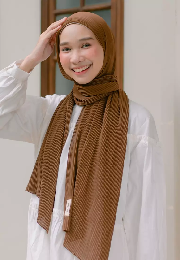 Ayra Pleats Shawl Hazelnut