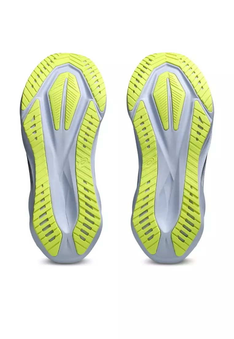 Men NOVABLAST 5 Running Shoes