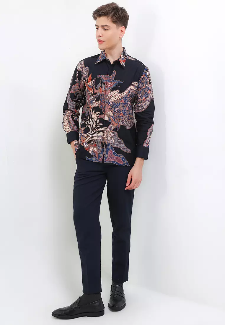 Kemeja Body Fit Batik Daun