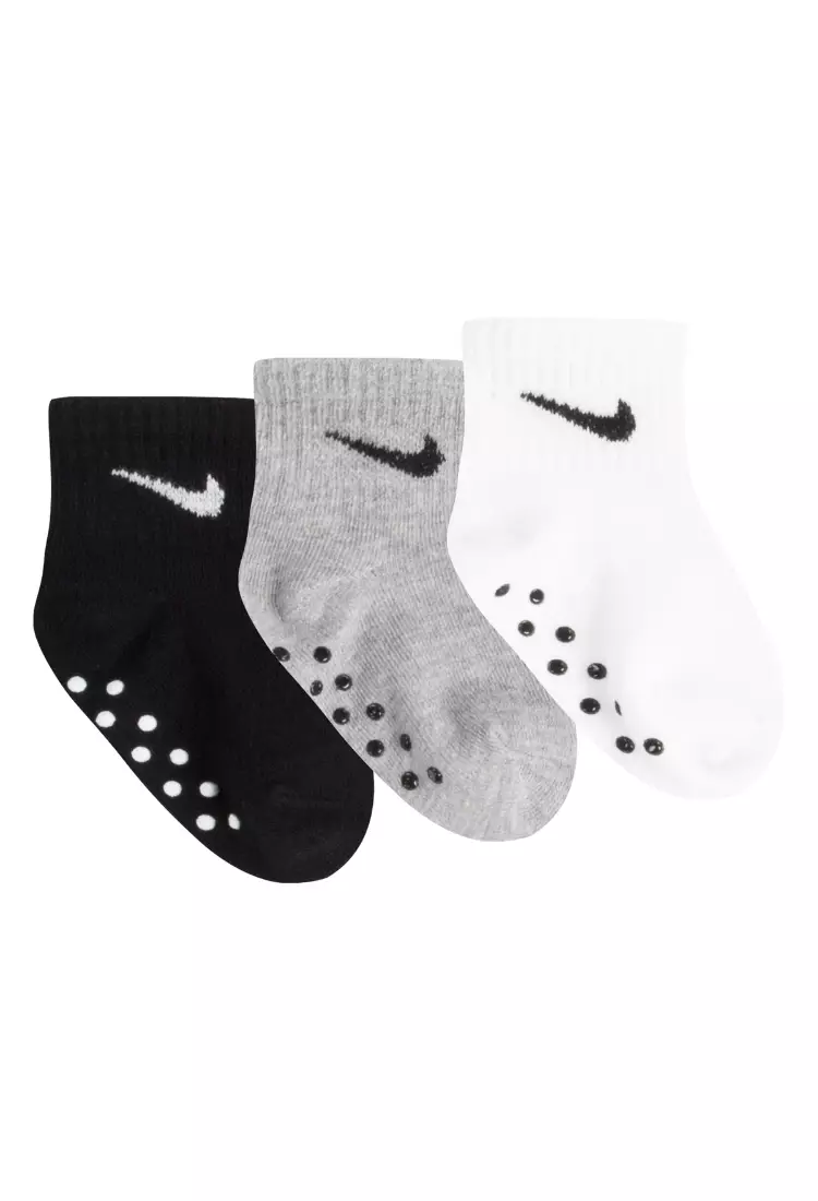 White nike socks deals with grey swoosh