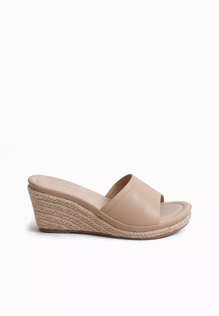 Discount on Cln  shoes - SKU: Seattle Wedge Slides