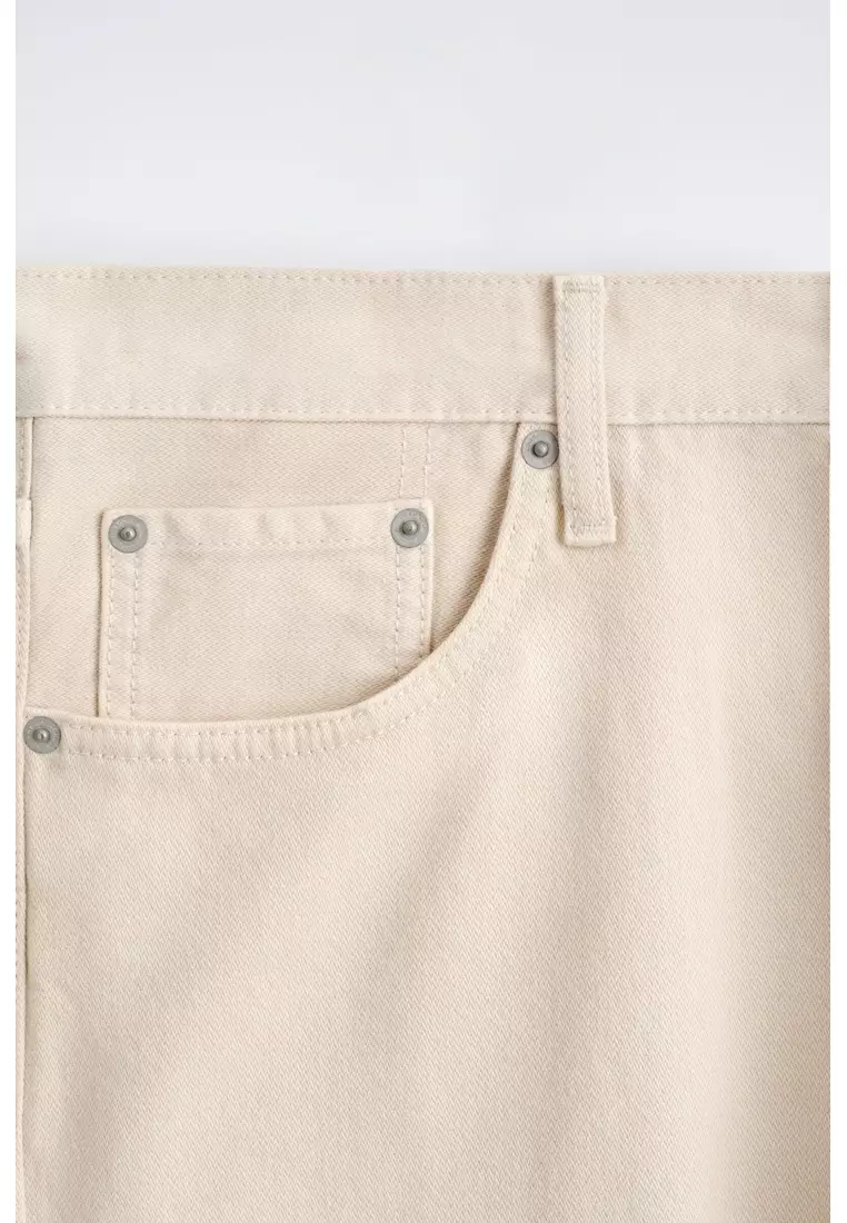 SIGNATURE STRAIGHT-LEG JEANS