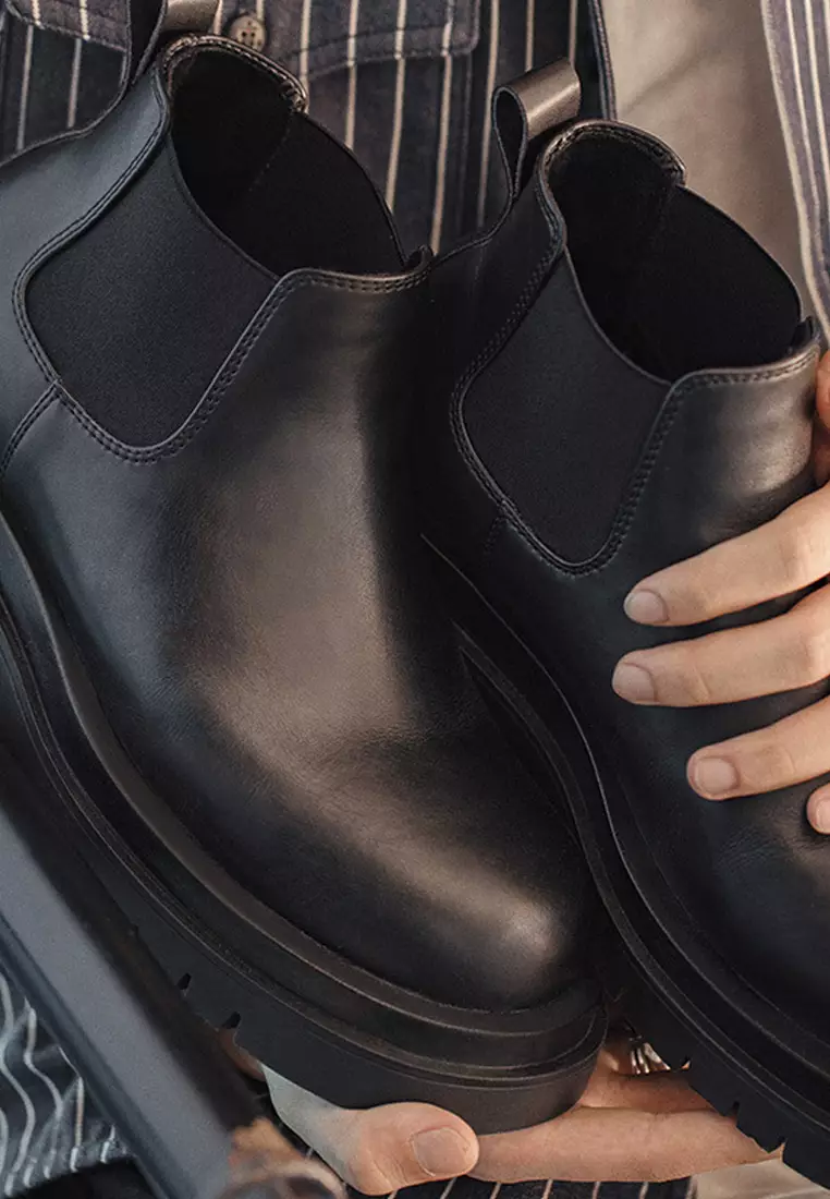 Vintage Leather Chelsea Boots CQ2103005