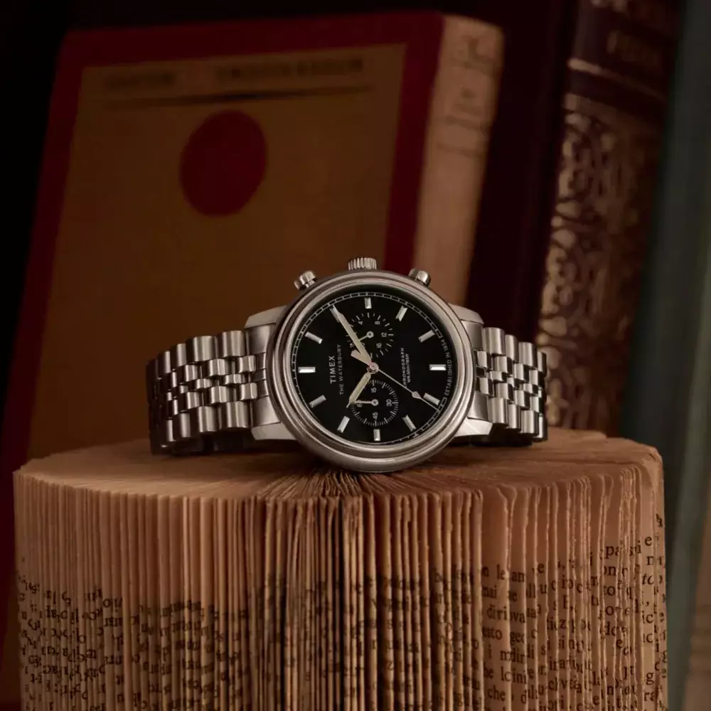 Jam Tangan Pria Timex The Waterbury Metropolitan Chronograph Black Dial Stainless Steel Strap TW2Y23400V5 Original