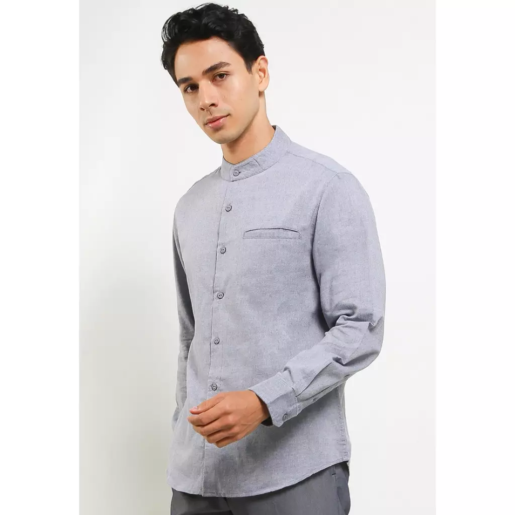 TRIPLE Kemeja Panjang Slim Fit (LS MC 420 01)