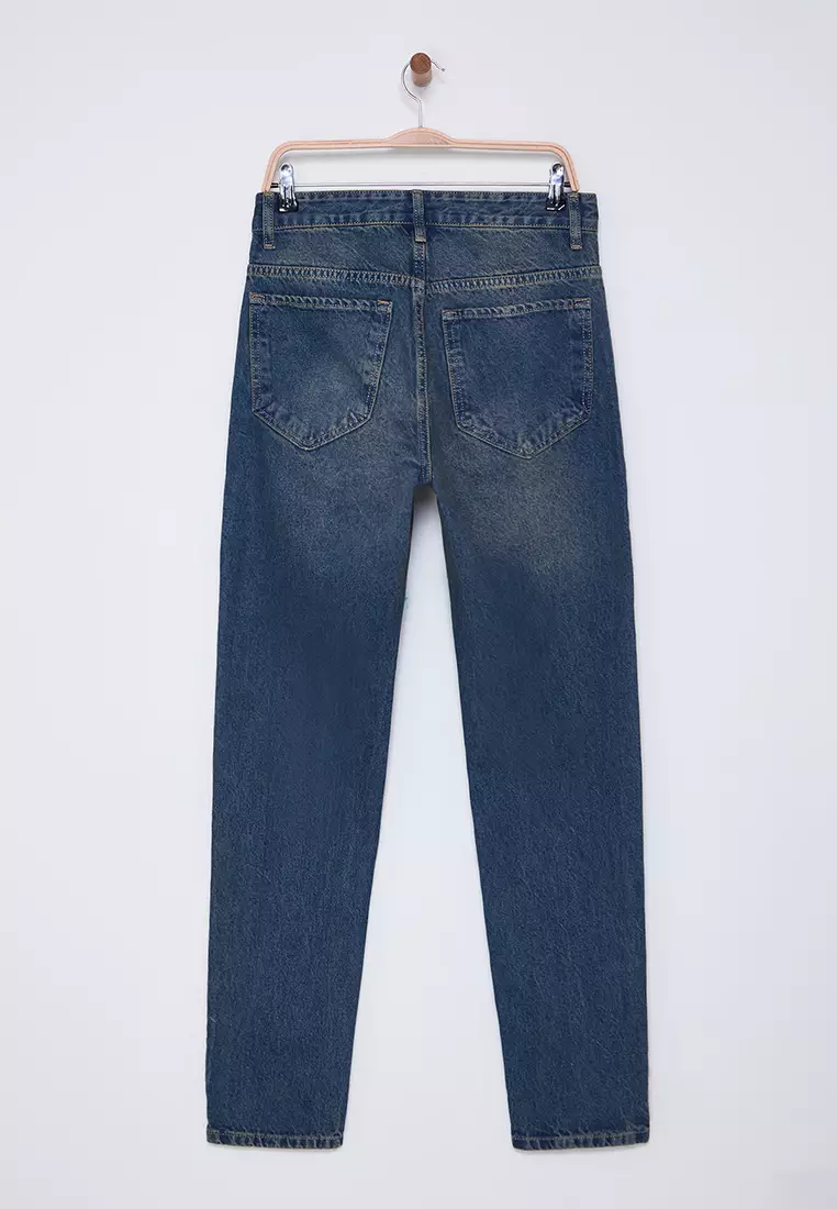 Essential Distressed Wash Jeans